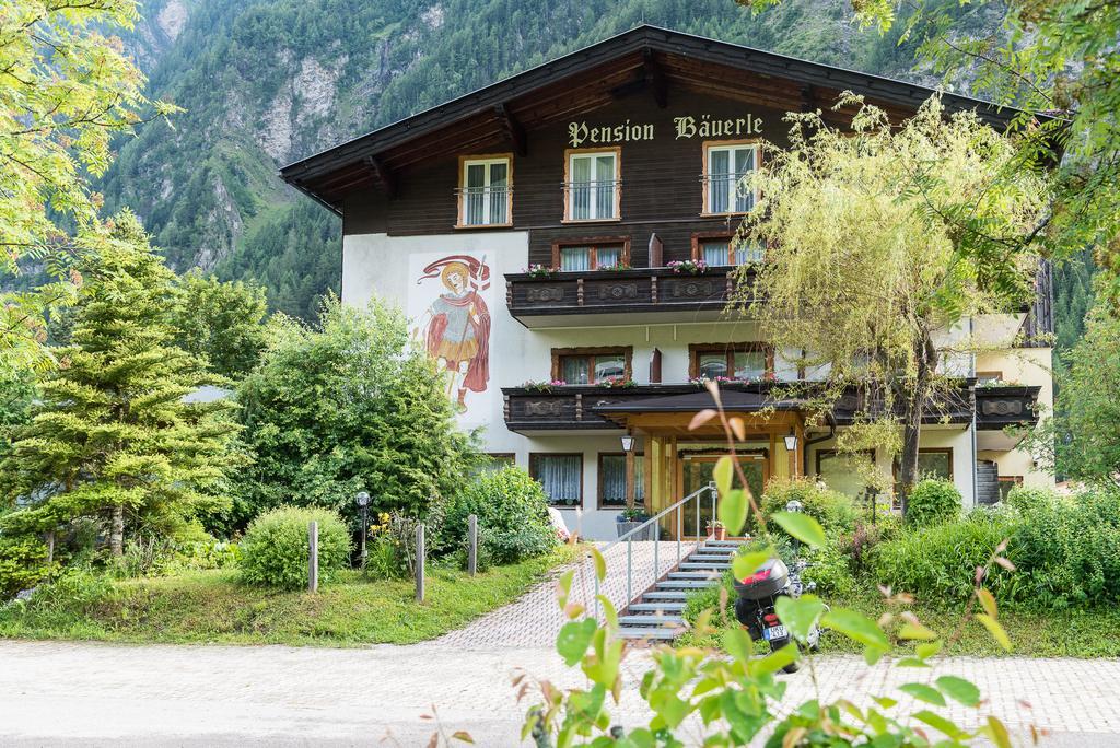 Pension Baeuerle Heiligenblut Exterior foto